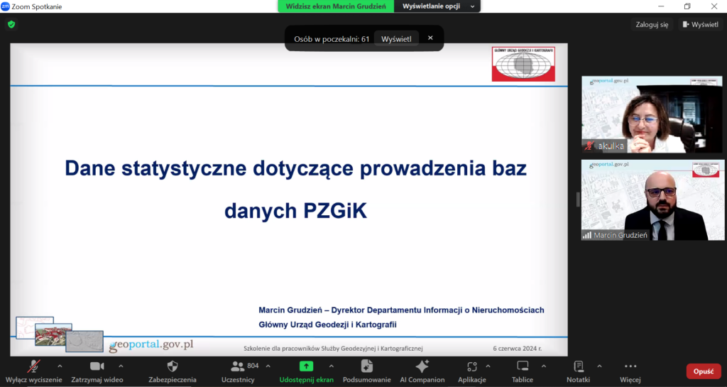 2. Ilustracja przedstawia zrzut ekranu z aplikacji ZOOM ukazujący szkolenie dla członków SGiK