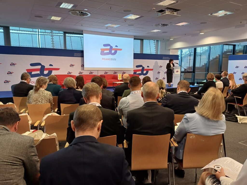 GGK Alicja Kulka na Konferencji Stałego Komitetu ds. Katastru (PCC) 5-6 maja 2025 r. w Warszawie