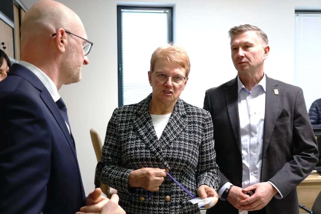 Główny Geodeta Kraju Andrzej Żylis podczas wizyty w Starostwie Powiatowym w Białymstoku