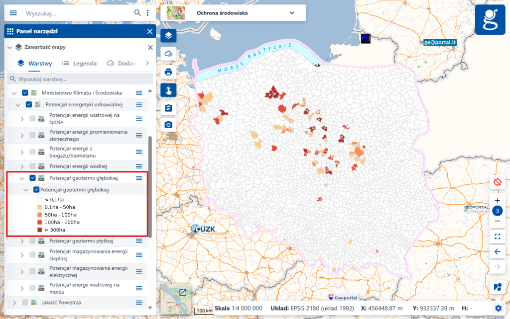 Zrzut ekranu z serwisu www.geoportal.gov.pl, prezentujący nową usługę „Potencjał geotermii głębokiej”.