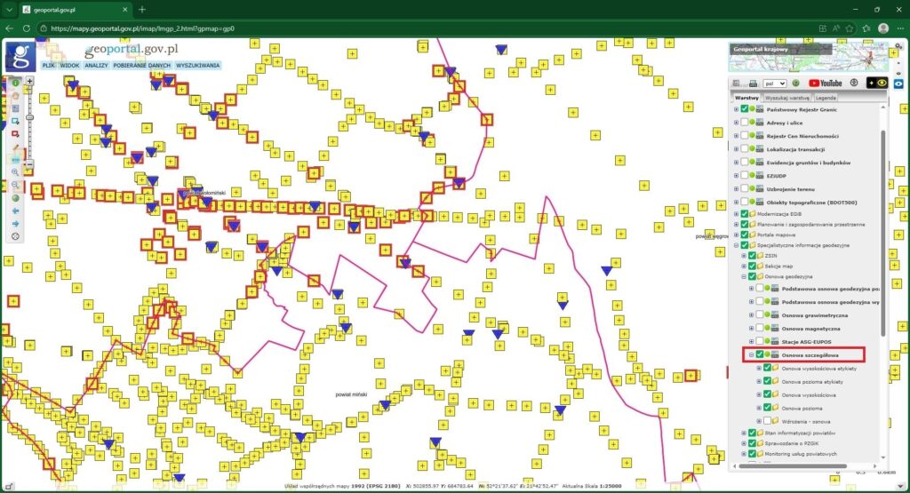 Grafika przedstawiająca widok usługi WMS dotyczącej szczegółowej osnowy geodezyjnej podłączonej w serwisie www.geoportal.gov.pl