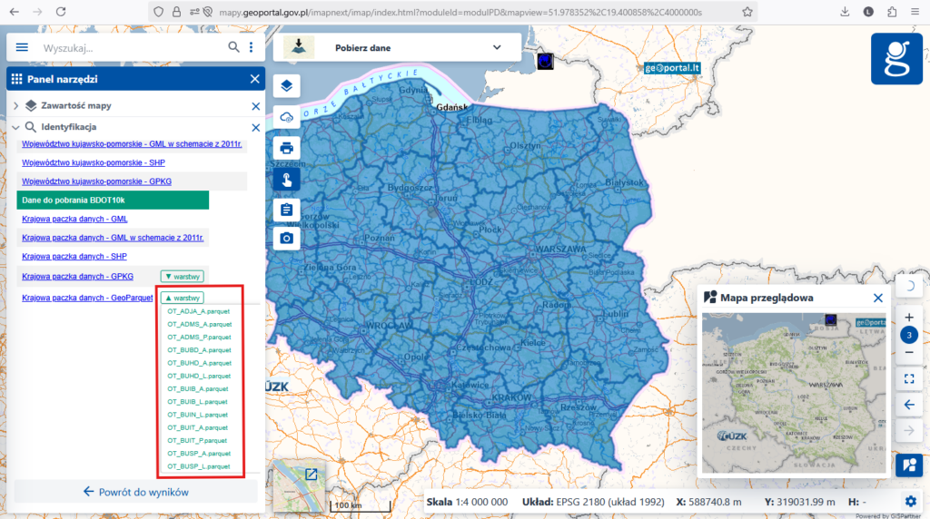 ilustracja przedstawia stronę www.geoportal.gov.pl wraz z zaznaczonym miejscem gdzie po kliknięciu rozpocznie się pobieranie pliku klasy obiektów bazy BDOT10k w formacie GeoParquet.