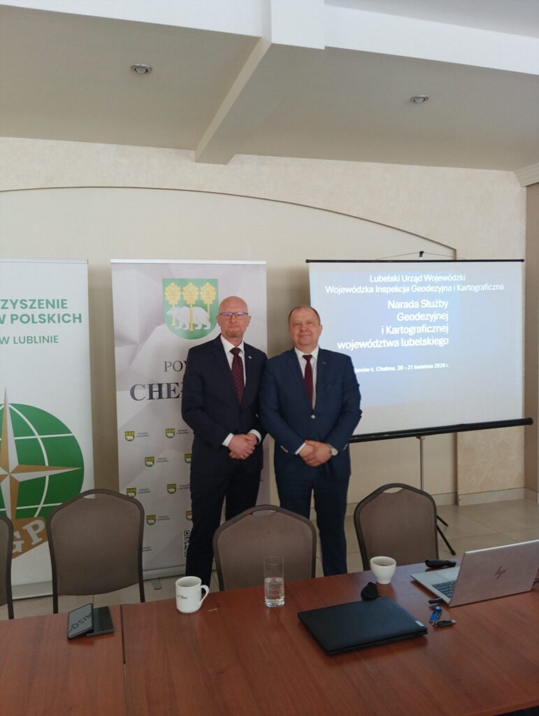 GGK Andrzej Żylis z lubelskim WINGiK Markiem Kłopotkiem na naradzie Służby Geodezyjnej i Kartograficznej województwa lubelskiego