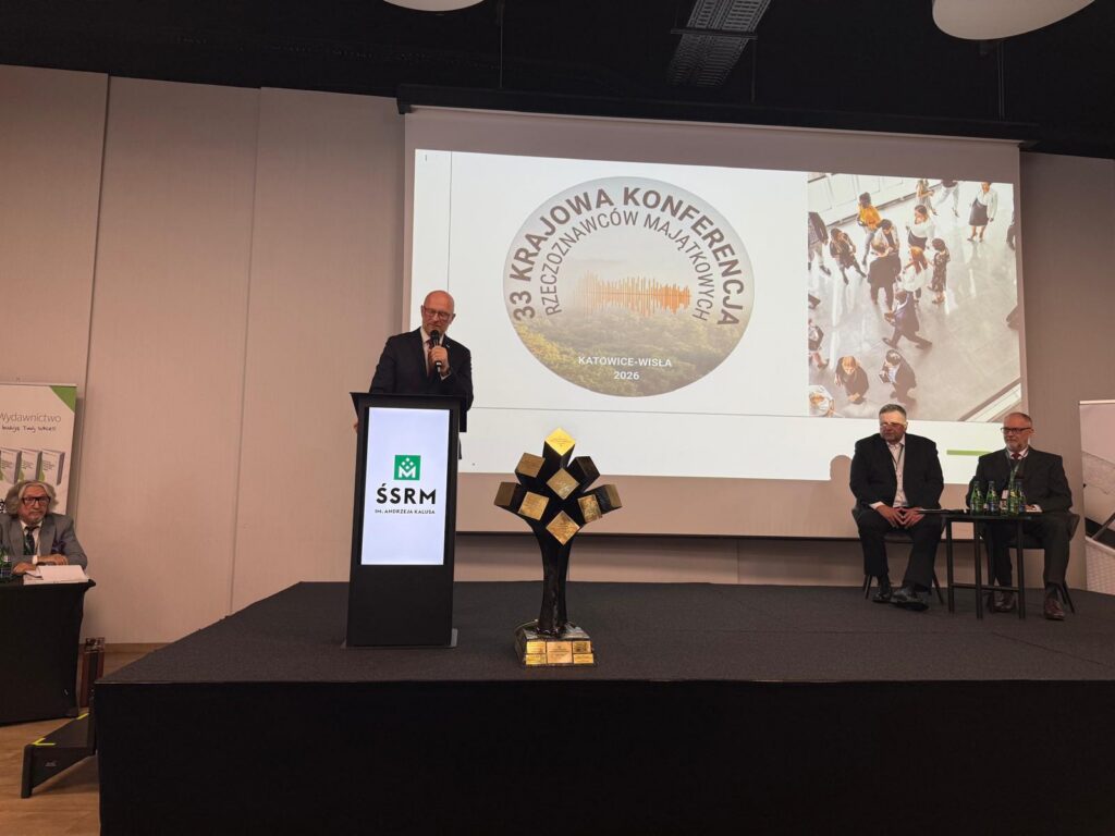 Główny Geodeta Kraju Andrzej Żylis podczas wystąpienia na 33. Krajowej Konferencji Rzeczoznawców Majątkowych
