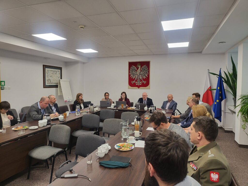 członkowie Rady Infrastruktury Informacji Przestrzennej podczas posiedzenia 14.10.2026 r.