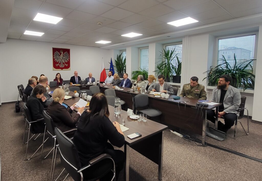 członkowie Rady Infrastruktury Informacji Przestrzennej podczas posiedzenia 14.10.2026 r.